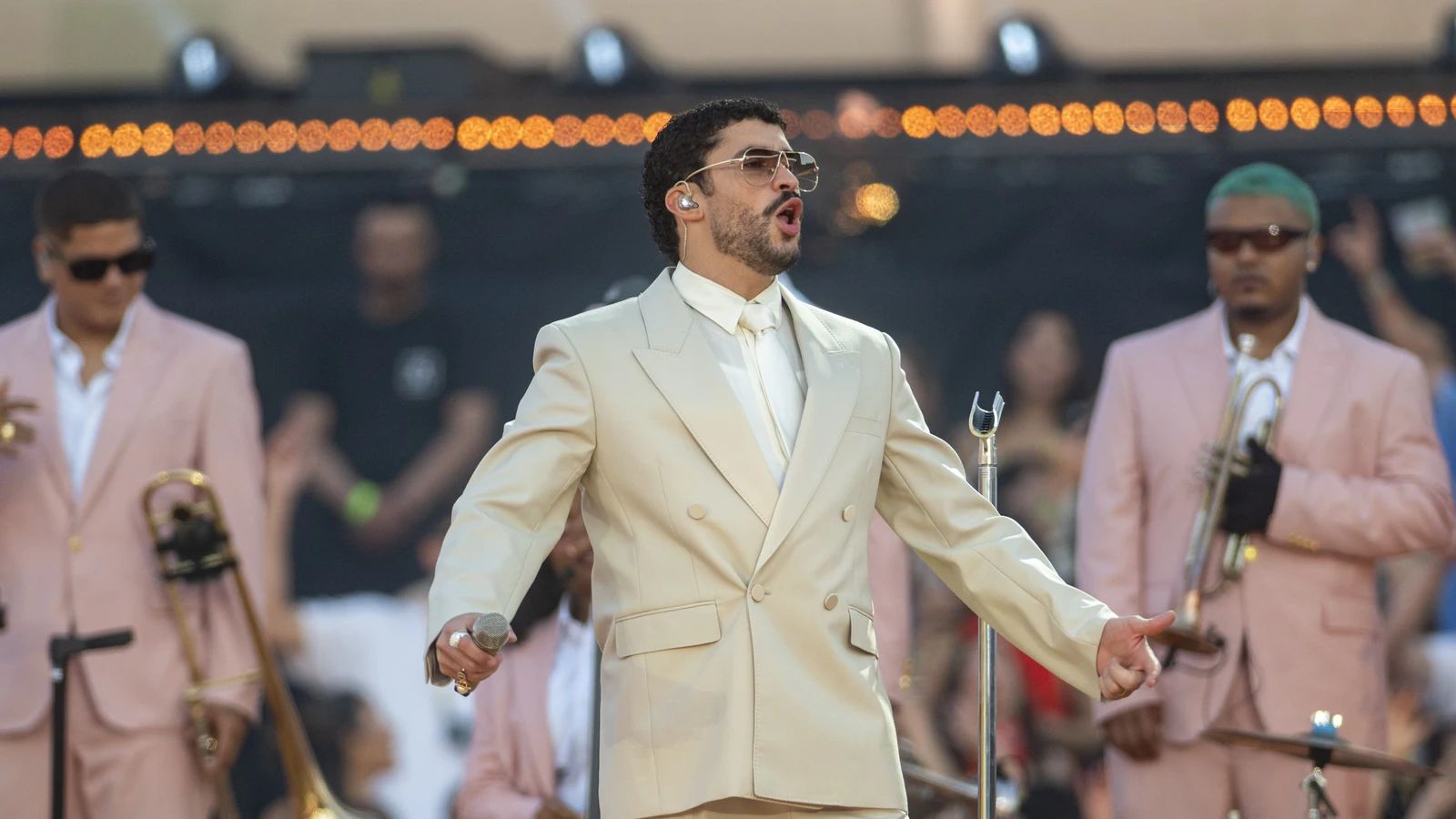 El-fenomeno-Bad-Bunny-como-dominar-su-estilo-de-baile